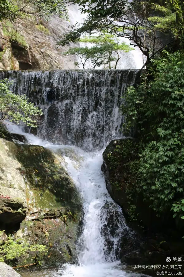 灵川县神岭瀑布景区